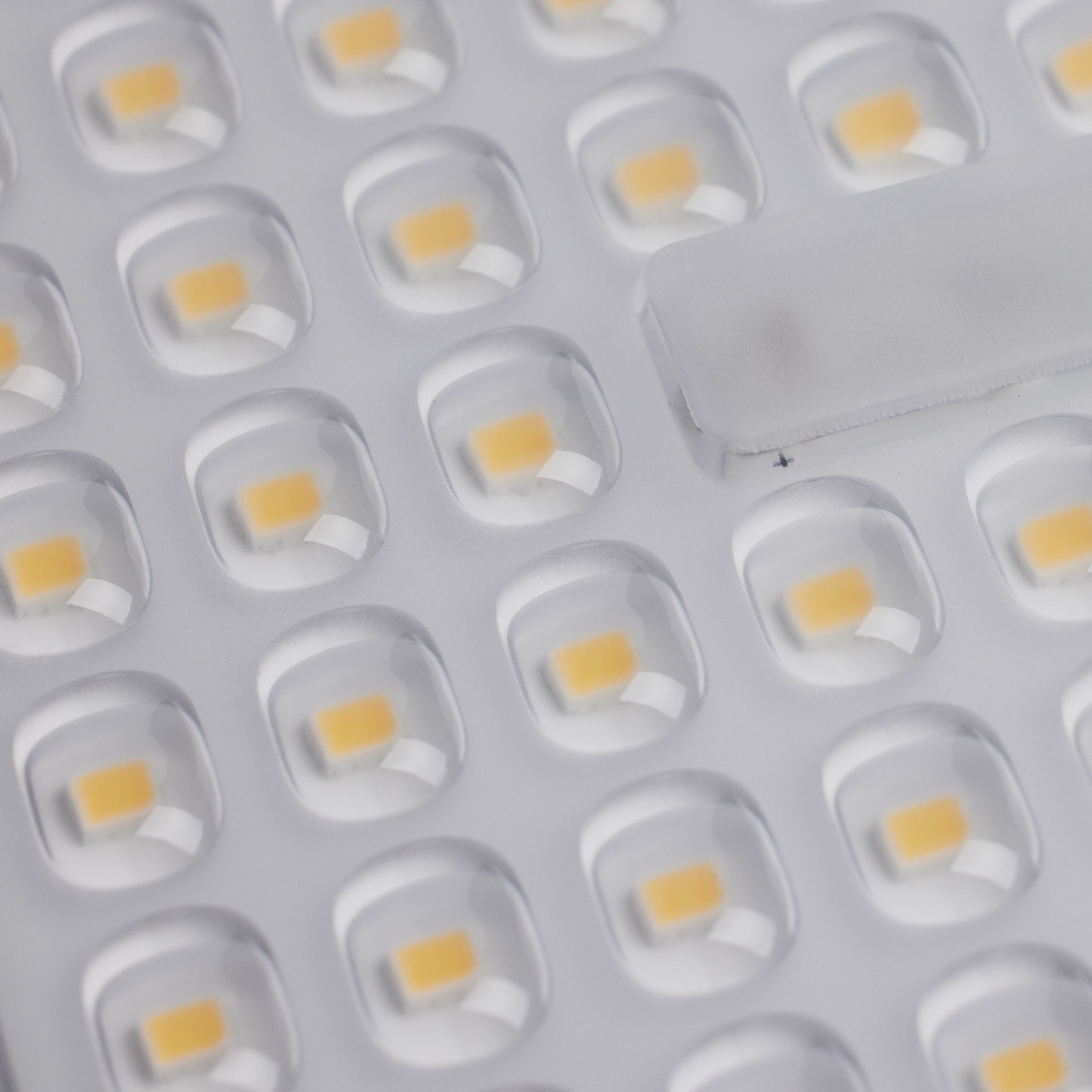 Brentwood 277V 90.00 watt Bronze Landscape Flood Light